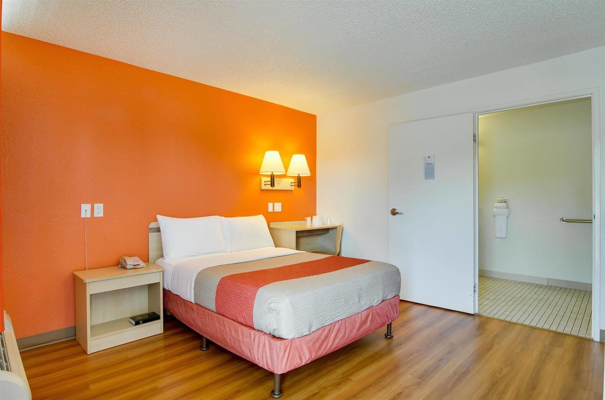 Hotel 6-tacoma, Wa -