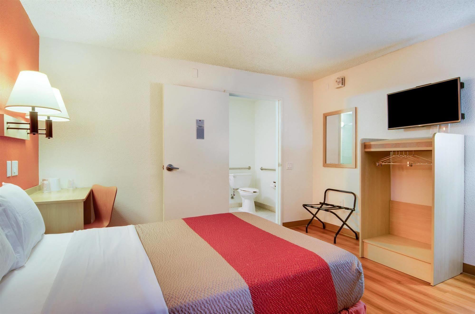 Hotel 6-tacoma, Wa - Fife